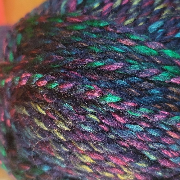 3 1/2 skiens of Hobbii Fantasy Yarn - Picture 2 of 4